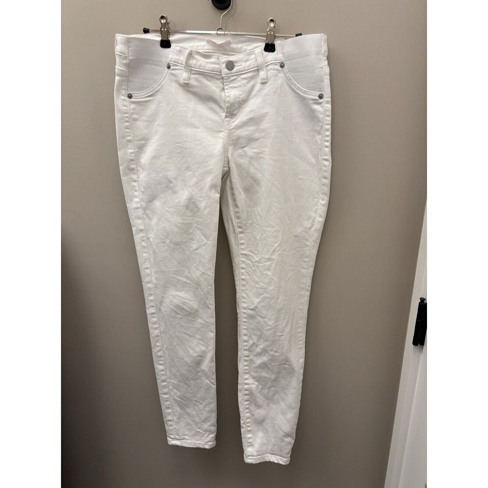 Ingrid and Isabel Women's Size 28 White straight leg jeans cotton and spandex